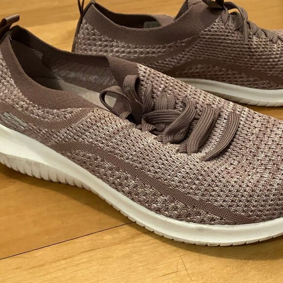 Skechers Women's Air-Cooled Memory Foam Sneakers - Picture 4 of 8